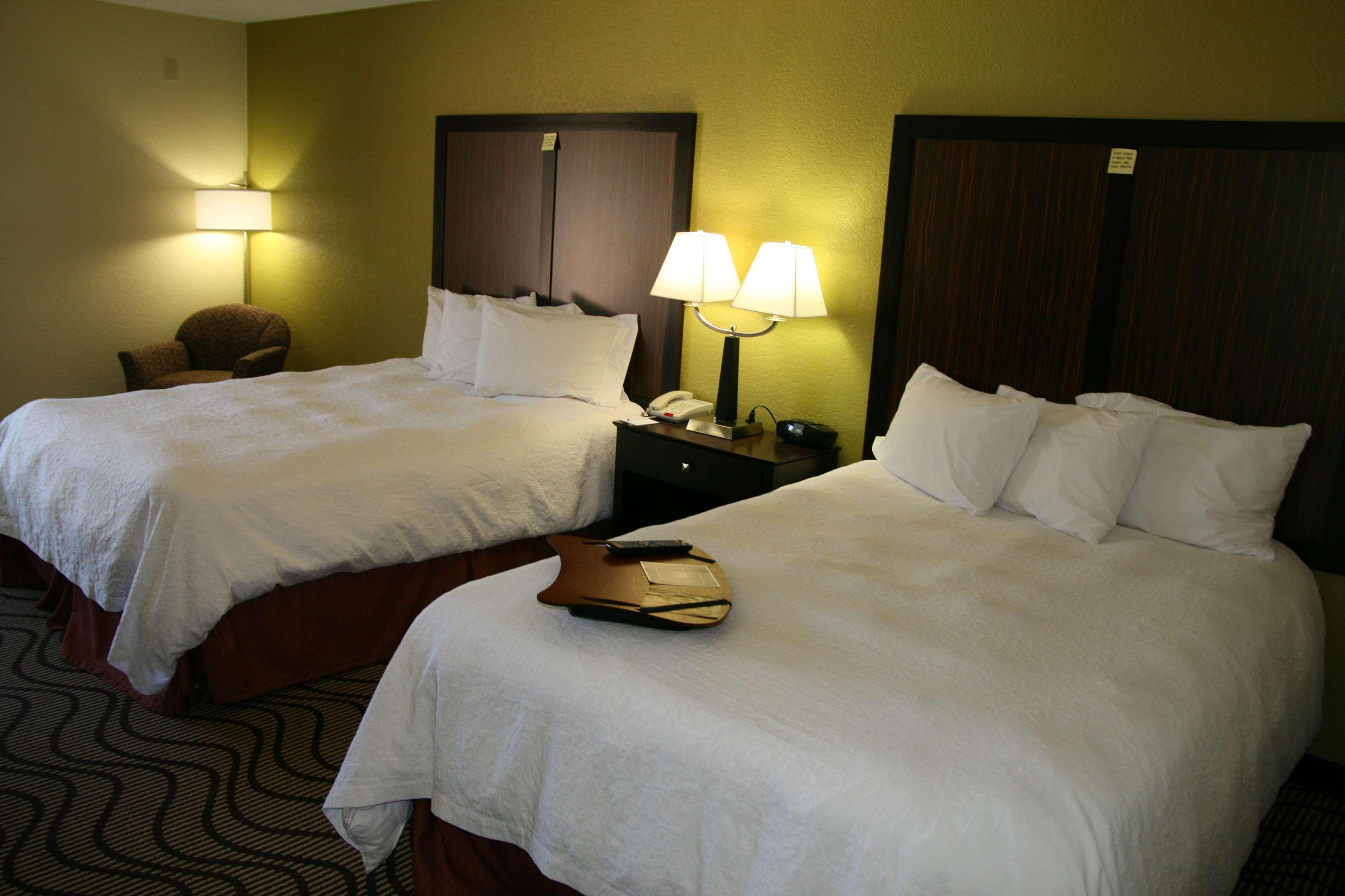 Hampton Inn Кървил Екстериор снимка